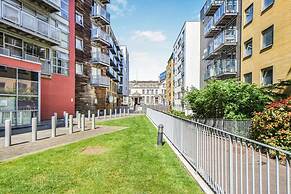 Central London 2-bed Apartment