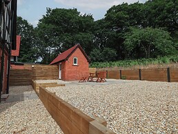 2 Golf Links Cottages