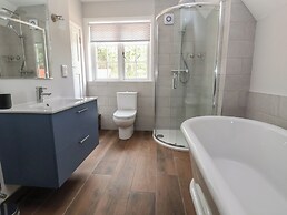 2 Golf Links Cottages