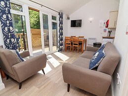 9 Manleigh Park