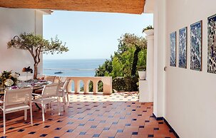 Villa Bijoux - Luxury Villa Sea View