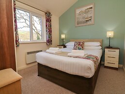3 Manleigh Park