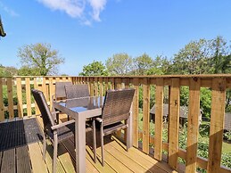 3 Manleigh Park