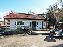 7 Manleigh Park