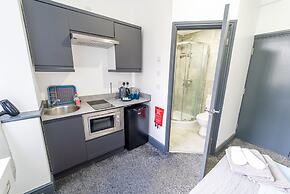 76 Bournbrook Road Equipped Studios Near QE