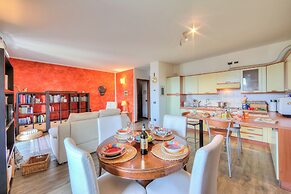 Miralago Lake View & Private Garden