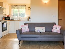 15 Manleigh Park