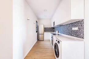 AinB Barcelona Sants Apartments