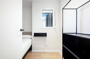 AinB Barcelona Sants Apartments