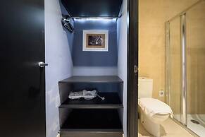 AinB Barcelona Sants Apartments