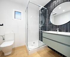 AinB Barcelona Sants Apartments