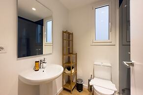 AinB Barcelona Sants Apartments