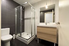 AinB Barcelona Sants Apartments