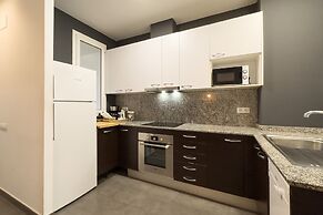AinB Barcelona Sants Apartments