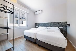 AinB Barcelona Sants Apartments