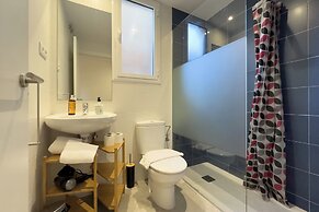 AinB Barcelona Sants Apartments