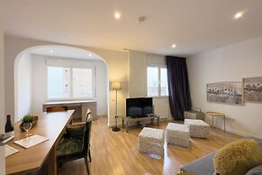 AinB Barcelona Sants Apartments