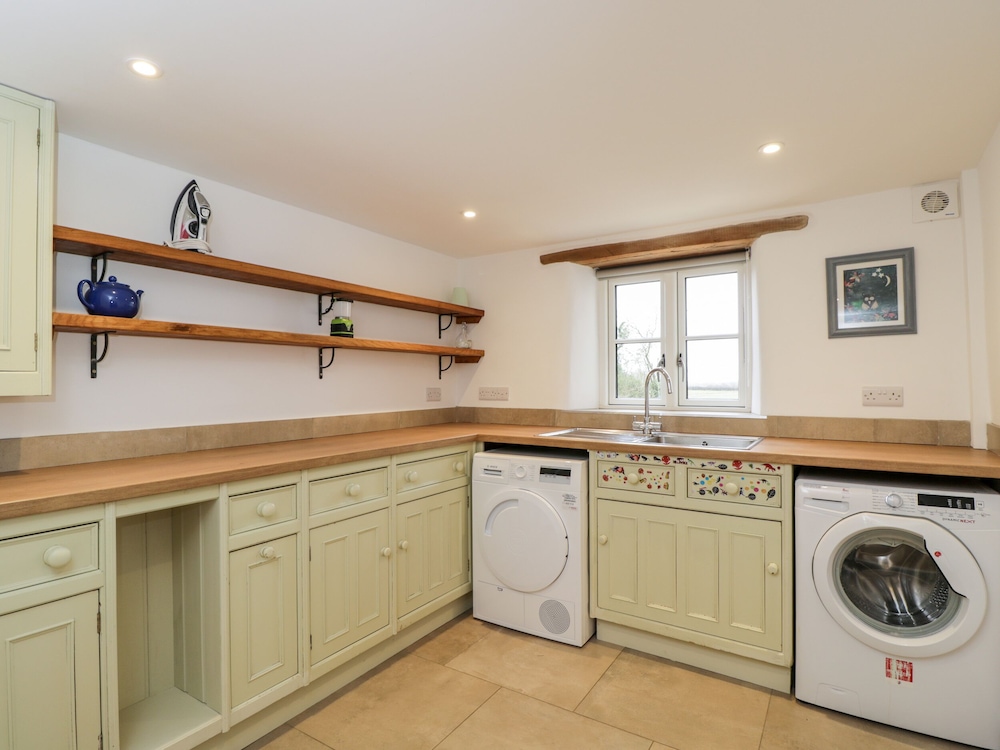 High Cogges Farm Holiday Cottages