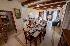 Ta Lucija 2 Bedroom Villa With Private Pool