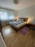 Large Modern 75m2 Flat and Free Parking