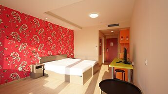Colors Holiday Hotel