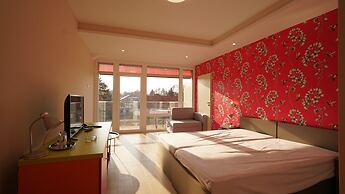 Colors Holiday Hotel