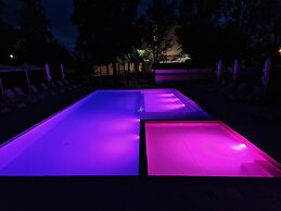 Colors Holiday Hotel