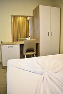Hotel Delmar