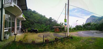 Dewy Arena Hotel