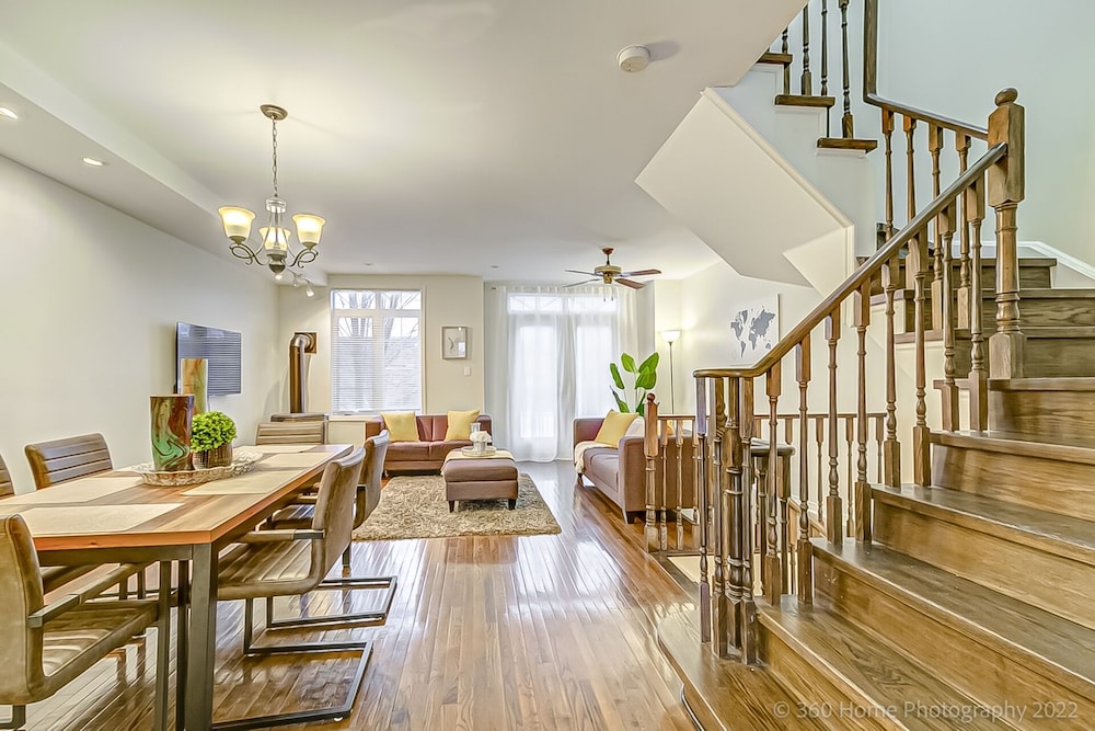 Urban Retreat A Modern 5BR Townhouse