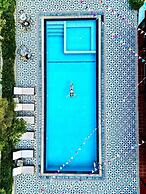 Damnak Borey Resort
