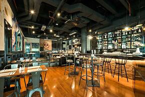 MaxOneHotels Premier Melawai