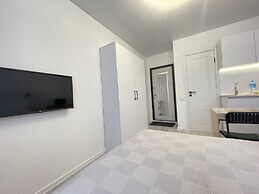 Seven City Apartments