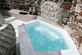 Nano Oia Canaves