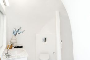 Nano Oia Canaves