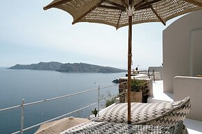 Nano Oia Canaves