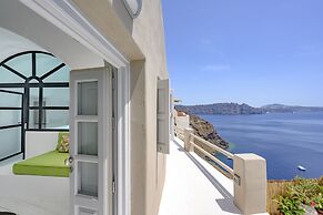 Nano Oia Canaves