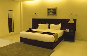 The Avenue Hotel and Suites