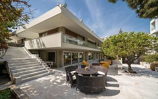 Elaia Mega Mansion