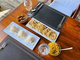 Mazarine Surf Suites