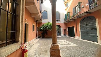 RESIDENZA MONTALTI