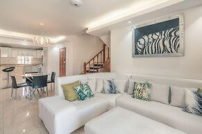 Huge Penthouse Near the Beach With Private Jacuzzi