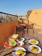 Pyramids Road Guest House