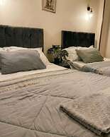 Pyramids Road Guest House