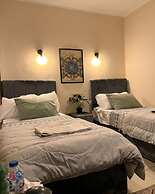 Pyramids Road Guest House