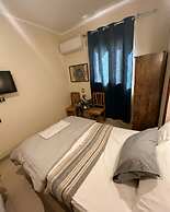 Pyramids Road Guest House