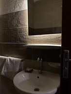 Pyramids Road Guest House