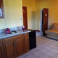 COZY'S BANDB