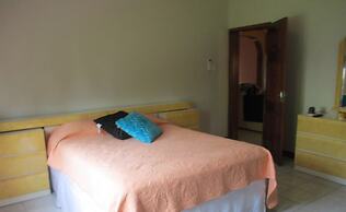 COZY'S BANDB