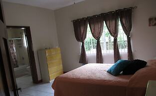 COZY'S BANDB